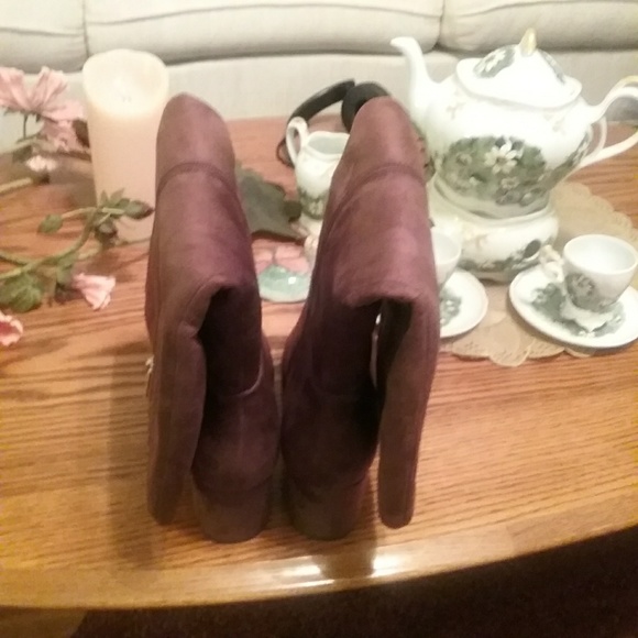 NWT super cute boots - Picture 2 of 5